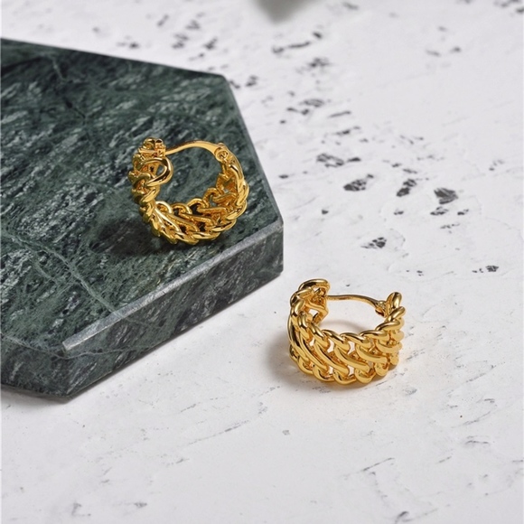 Twisted Hoop Minimalist Woven Chic Gold Earrings - Picture 9 of 9